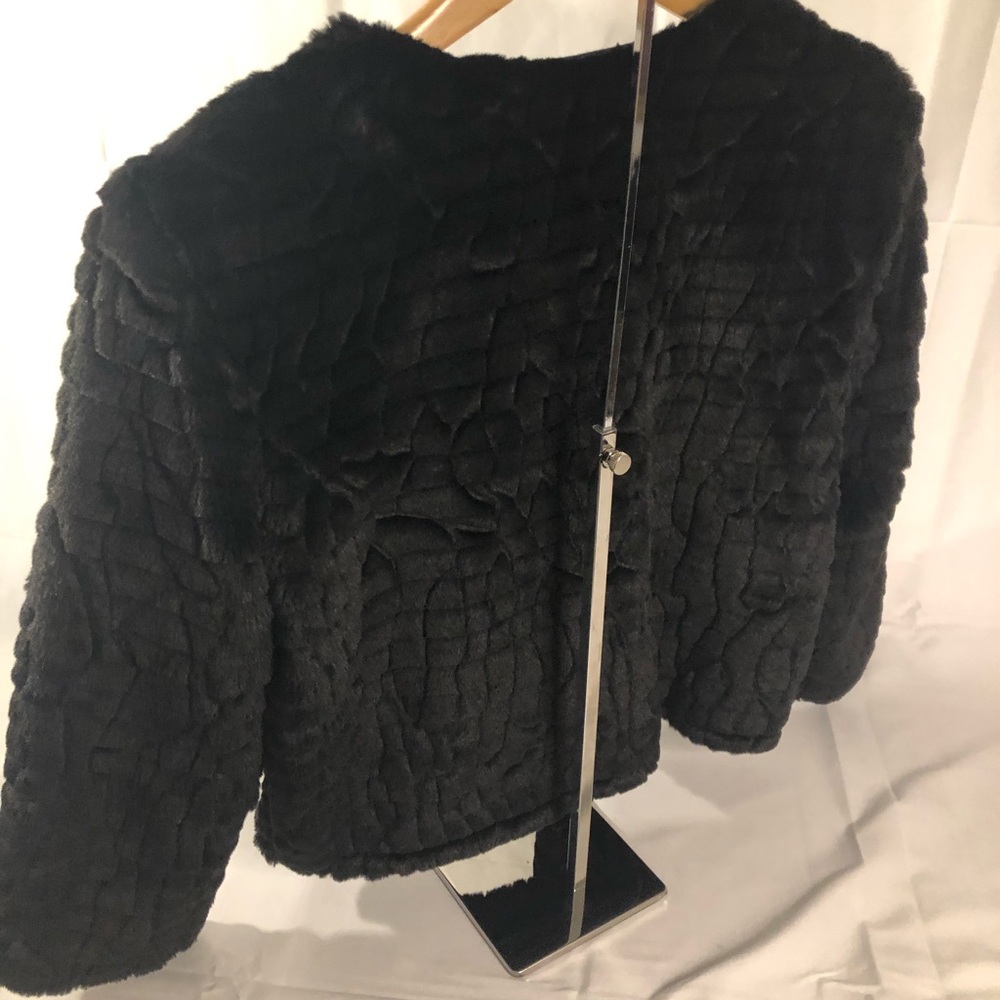 Calvin Klein Faux Black Fur Jacket! Size Medium! - Picture 2 of 6